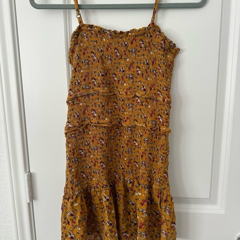 Aeropostale Sleeve Less Smocked Floral Dress - Picture 3 of 4